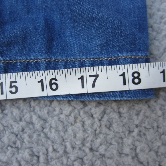 Torrid Short Women's 24 Relax Utility Light Weight Mid-Rise Medium Wash NEW - Picture 14 of 16